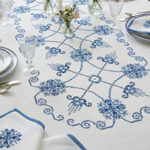 Nappe à broder "Baltique" - Motifs bleus - Point de Croix | Margot Broderie